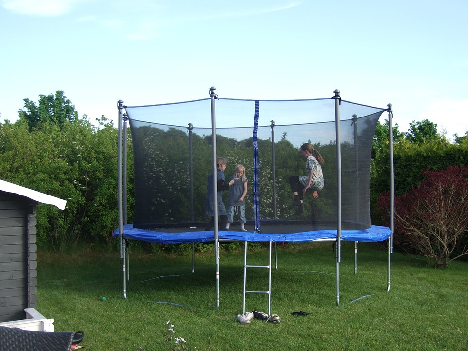 zahradní trampolína